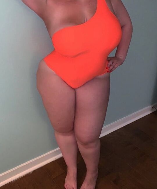 Snevla in red
