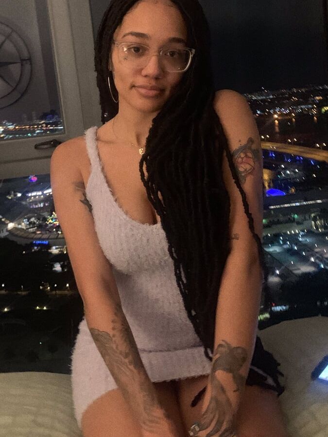 Dreaded hairy hot black Porn Star