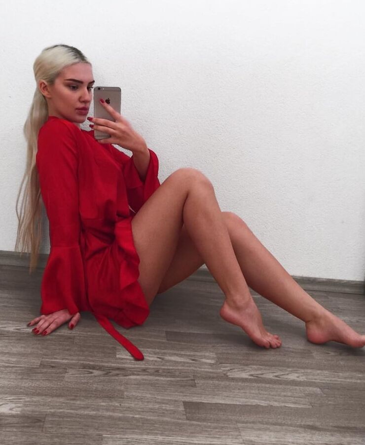 INSTAGRAM BABES FROM BALKAN BOSNIA SERBIA CROATIA FEET ASS