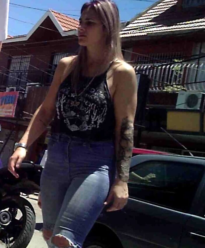 voyeur blonde tits