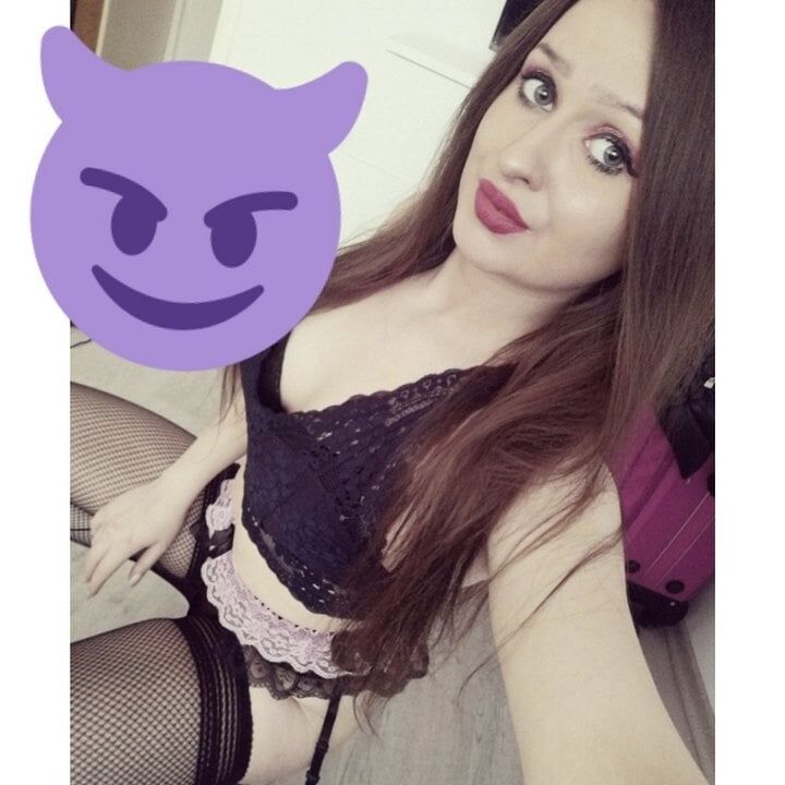 Polonaise chaude et serrée, bas, collants, selfie, talons hauts