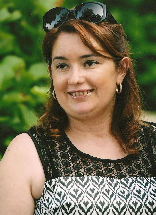 Lovelly MILF with nice tits - Please comment