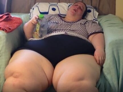 Fat Slobs - Dirty Rooms And Messy Eating