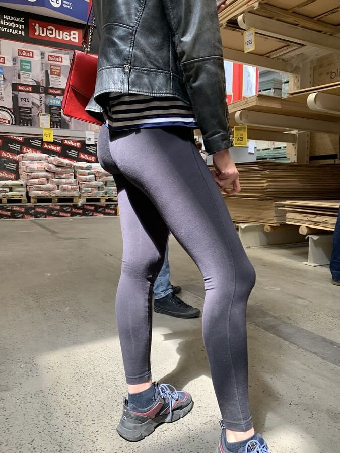 I like her hot ass