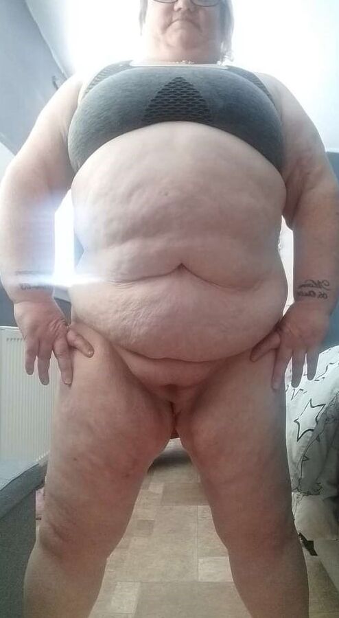 Just out the shower, felt horny. x