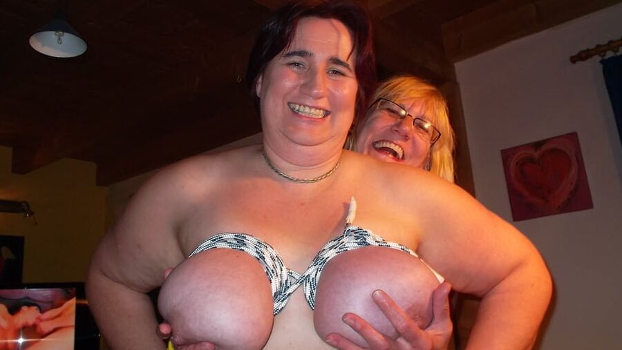 Bea und Gabi haben Spass