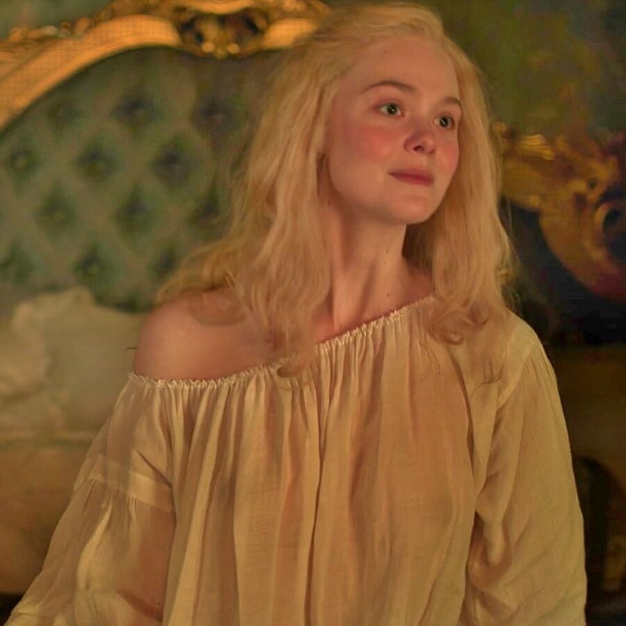 ELLE-FANNING (RUDE AND NUDE)SG