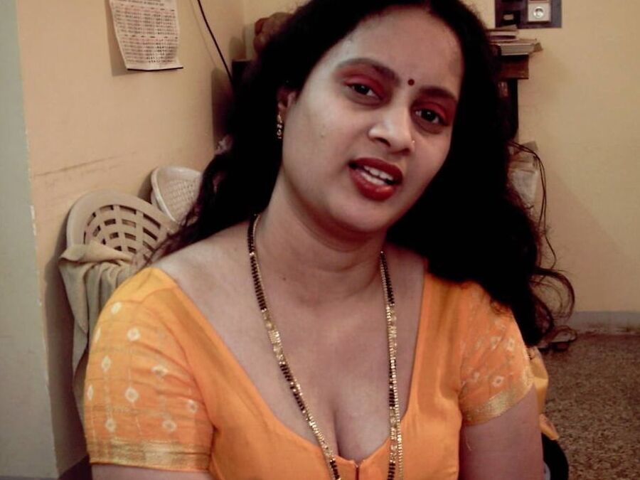 Indian Telugu MILF WIFE