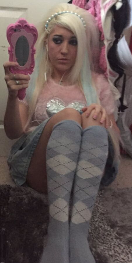 Barbii Bucxxx la poufiasse ultime de Max Hardcore