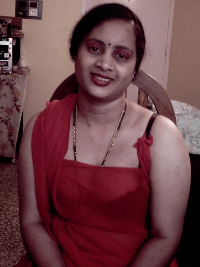 Indian Telugu MILF WIFE