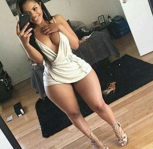 VIXENS WITH DA THICK LEGZ
