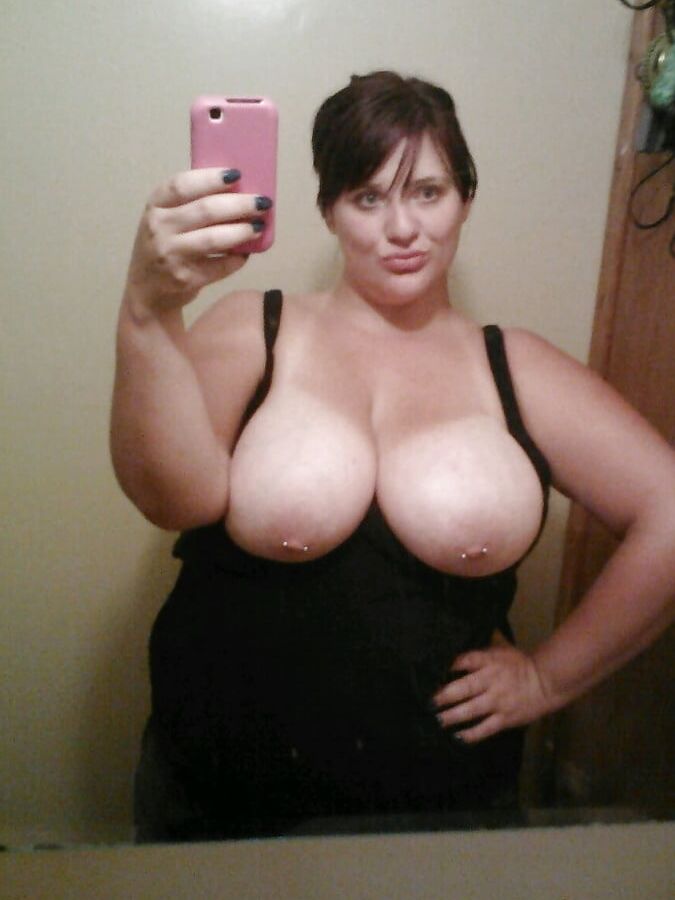 Mommy and bbw sut tits to expose all over the web