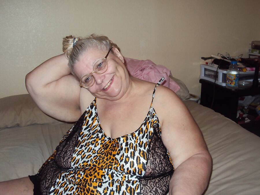 My friend she looks nice in this way