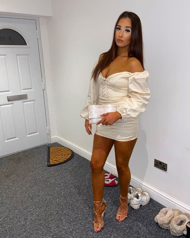 Sexy British Sluts Big Tits Heels Ass Lips