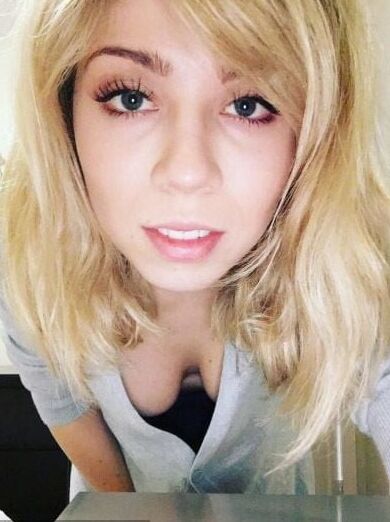 Female celebs - randOm tIts