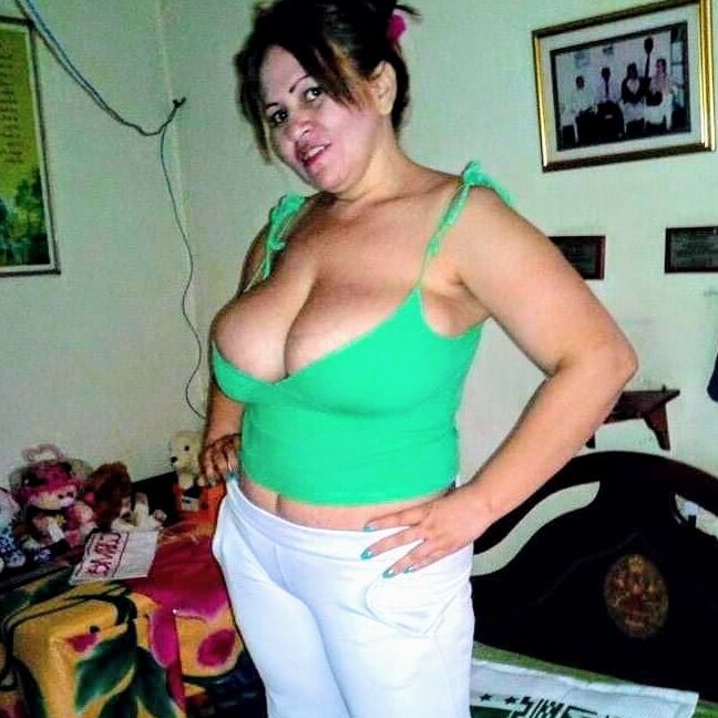 Maduras tetonas latinas