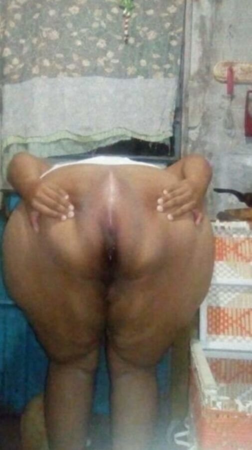 Mature Latin slut