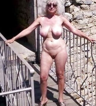 HORNY GRANNIES