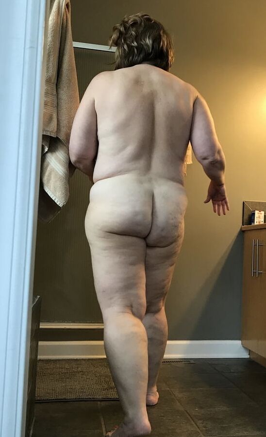 Mature Lady Butts