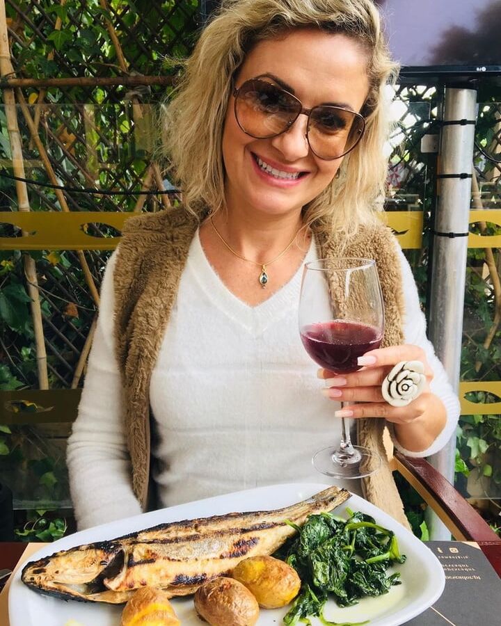 Fatima coroa gostosa pra gozar e comentar