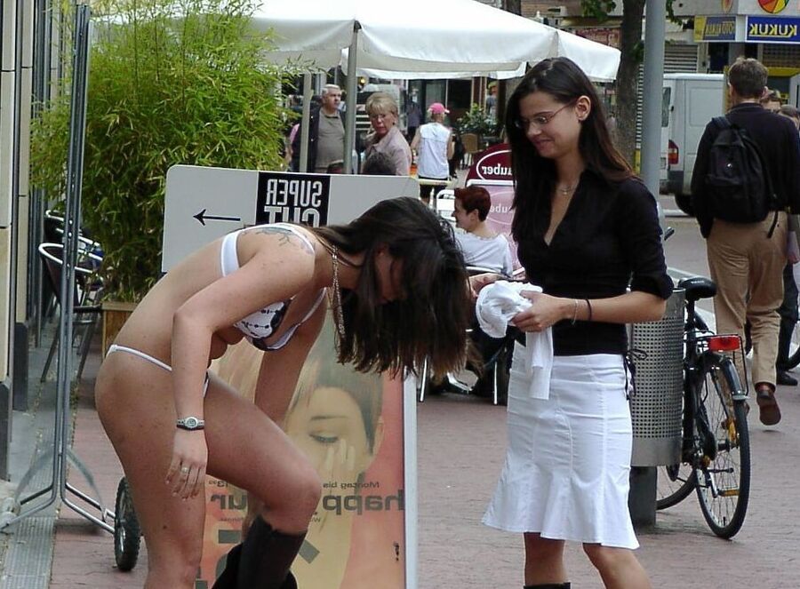 nudity public exibe mix
