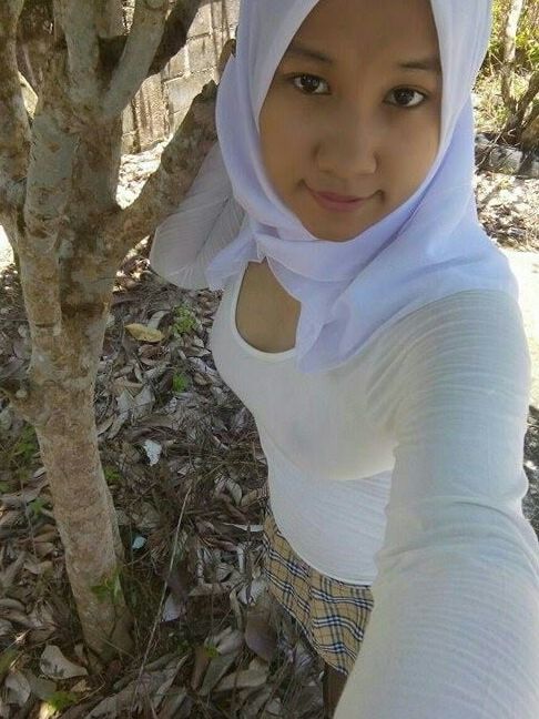 ayu ShahAlam