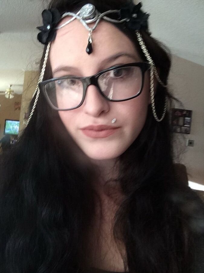 Nerdy babe