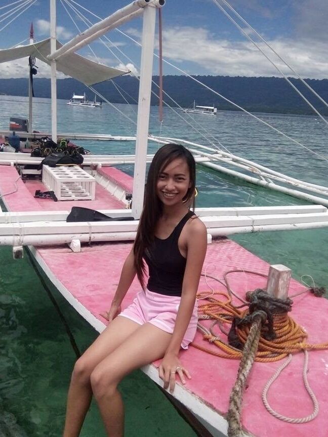 Kapatid ng pinagpasapasahan ng mga manliligaw