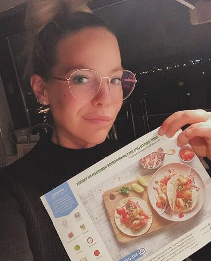 Cum or fake Eline De Muynck
