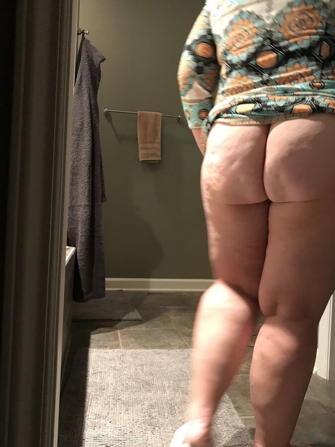 Mature Lady Butts