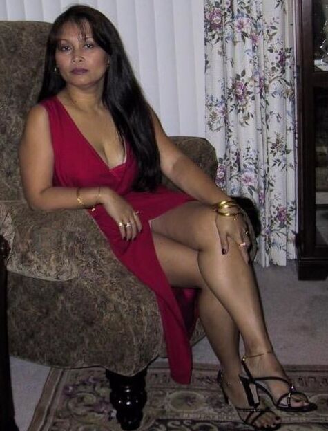 Latina MILFs