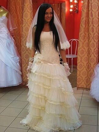 WEDDING WHORE