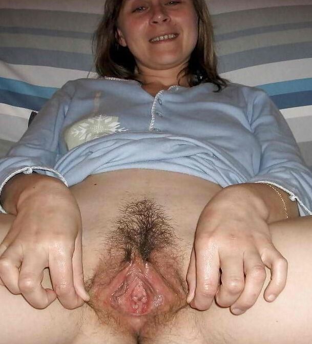 Slut milf exposed - Need more of her PLEASE !!!