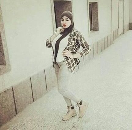 Sexy hijab slut