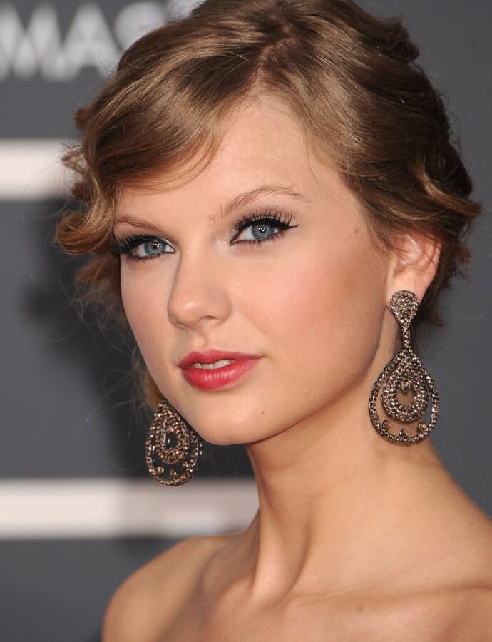 Gorgeous Taylor -