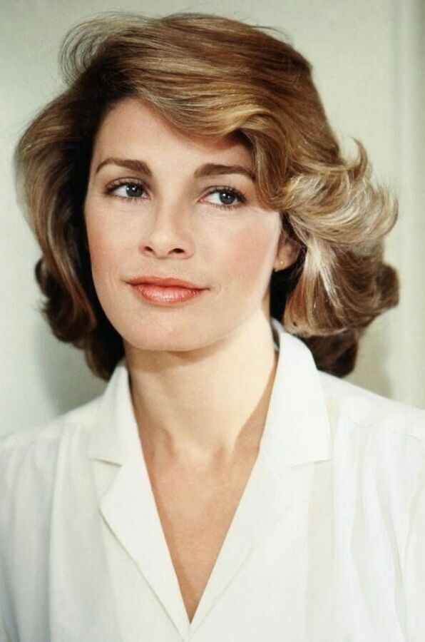ANNE ARCHER