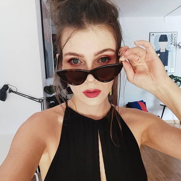 Karolina Pielesiak Polish YouTuber Szparagi