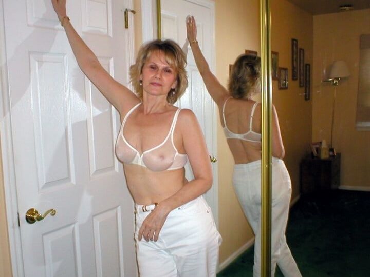 Milf Jeannie