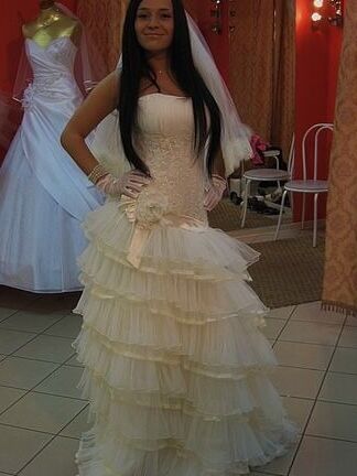 WEDDING WHORE