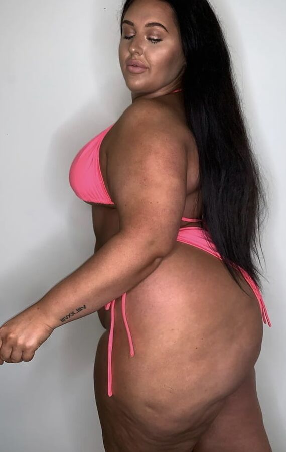 Chubby girls in swimwear