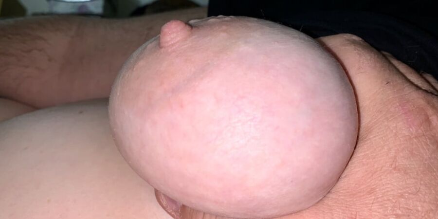 Nipples that beg to be sucked!