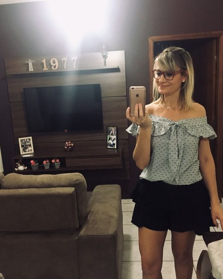 Fatima coroa gostosa pra gozar e comentar