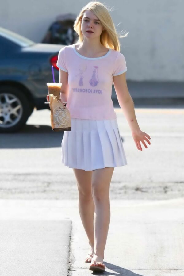 ELLE-FANNING (RUDE AND NUDE)SG