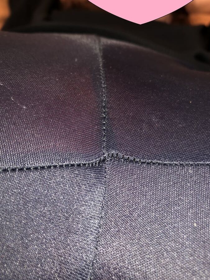Culotte mouillee sous leggin