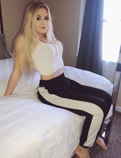 UCONN &; Girl Amanda