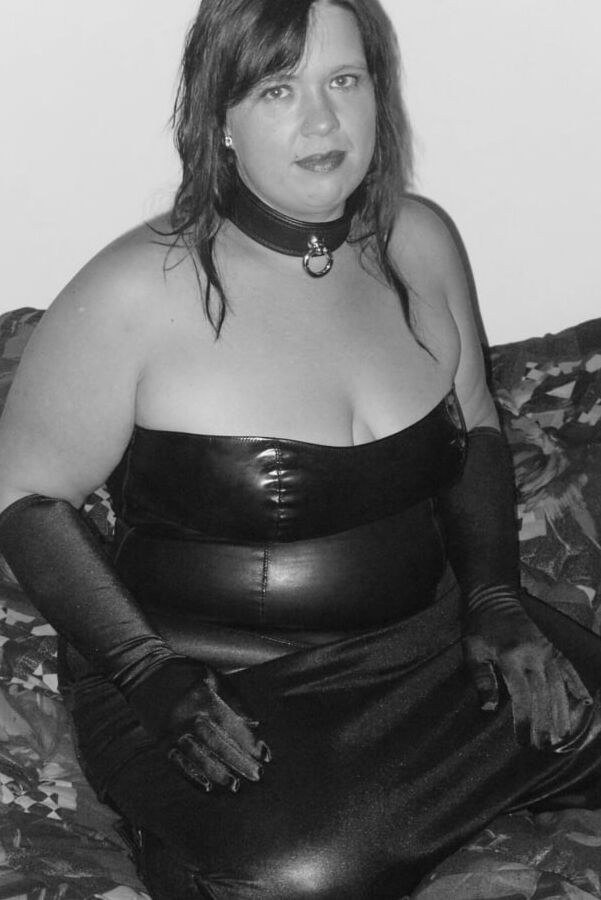 Latex-dress