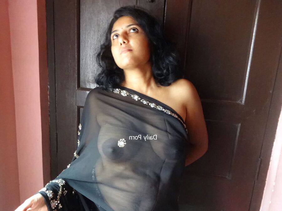 BBW Big Boobs &amp; tits Desi Indian MILF nude shoot()