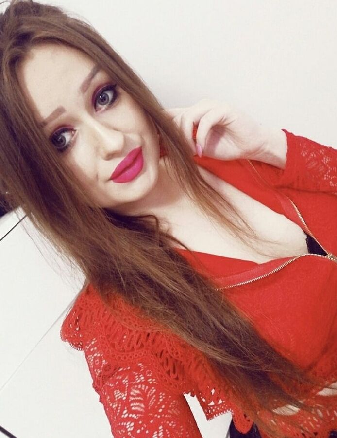 Polonaise chaude et serrée, bas, collants, selfie, talons hauts