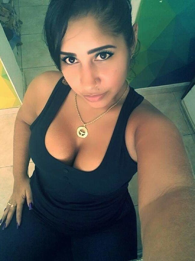 DANIELE MORENA DANCARINA CAVALA RABUDA ENORME