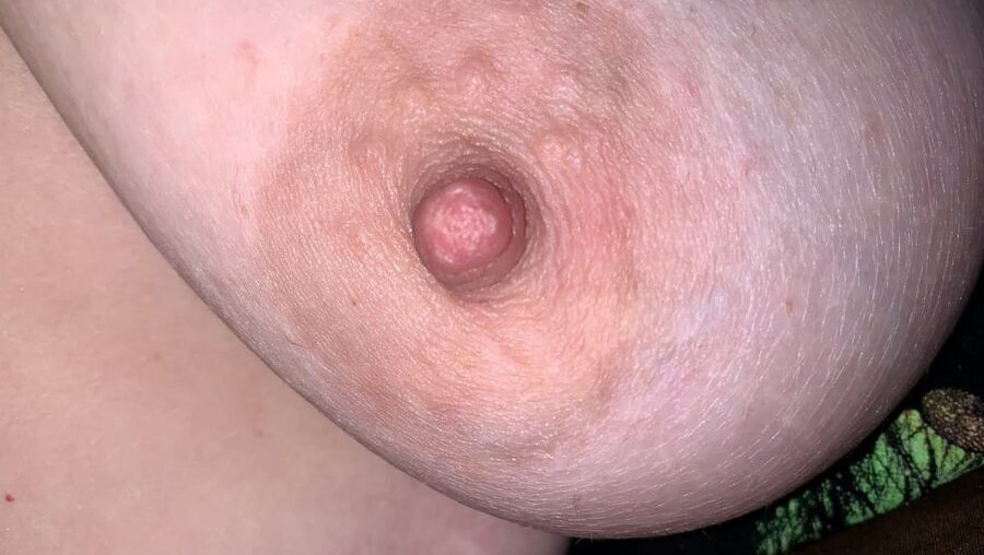 Nipples that beg to be sucked!